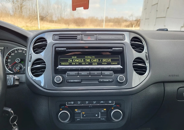 Volkswagen Tiguan cena 43800 przebieg: 289000, rok produkcji 2011 z Orzysz małe 191